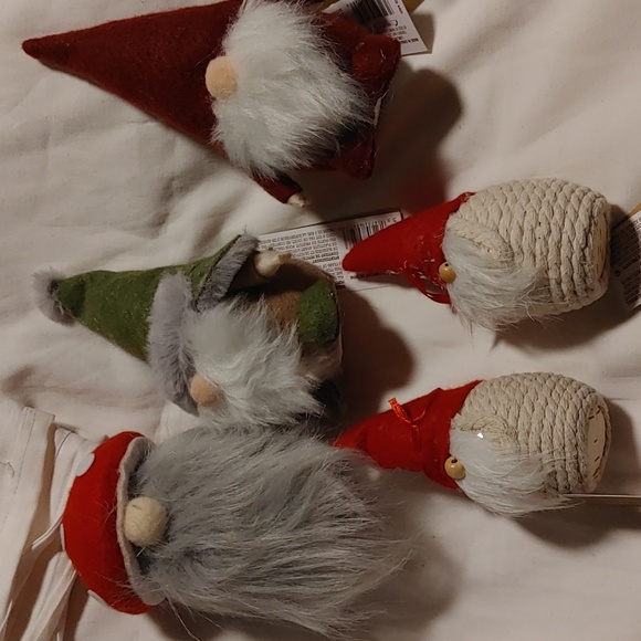 Holiday gnomes - Picture 1 of 4